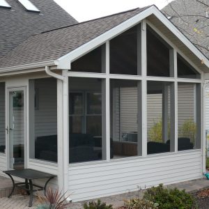 Screen Rooms Construction in Illinois | TimberBuilt Rooms